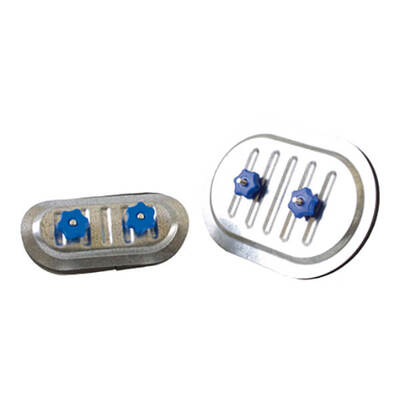 Access doors for rectangular ducts
